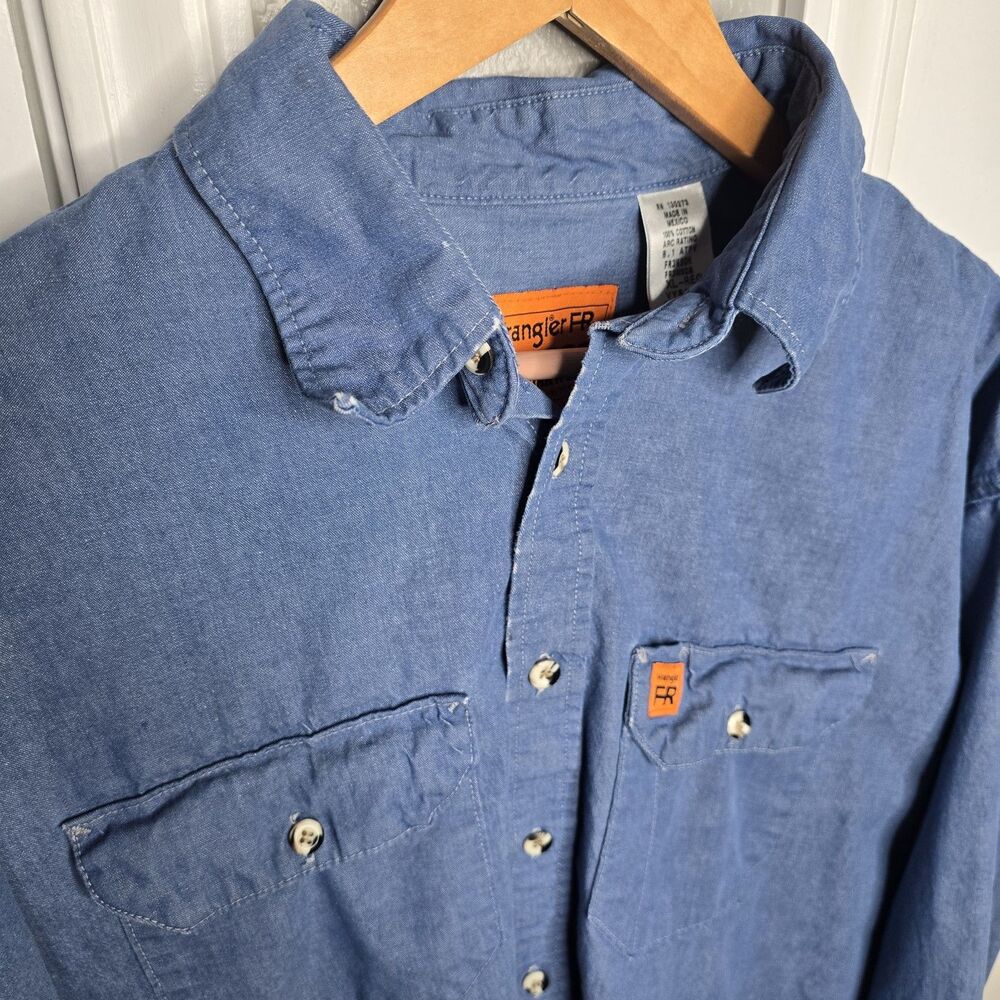 Wrangler FR Riggs Workwear Shirt Men’s XL Blue Button Down Flame Resistant